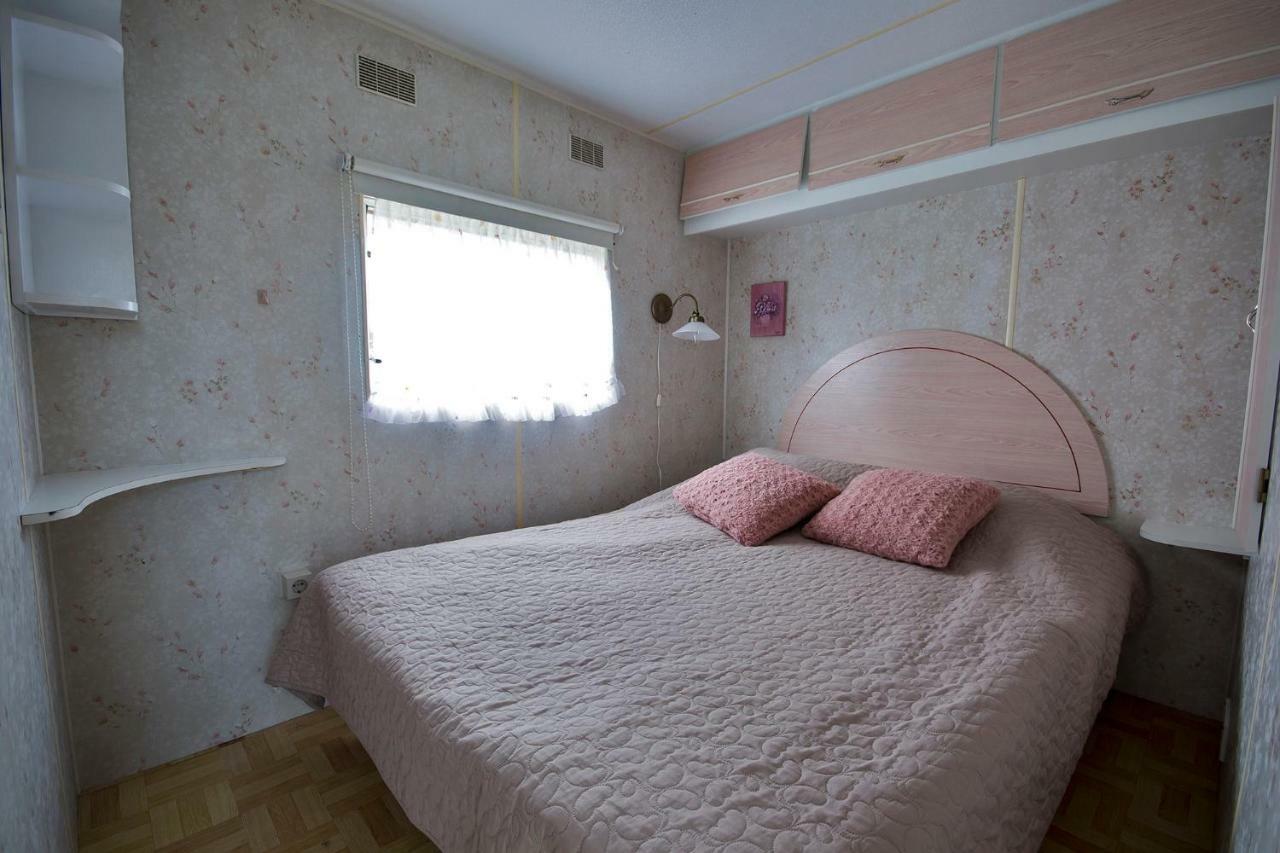 Domek Holenderski W Lukecinie Экстерьер фото